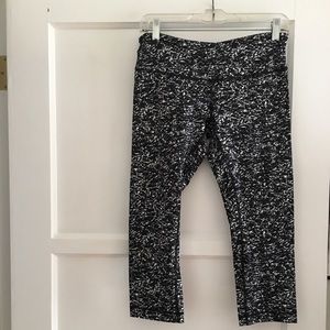 Lululemon Wunder Under Crops